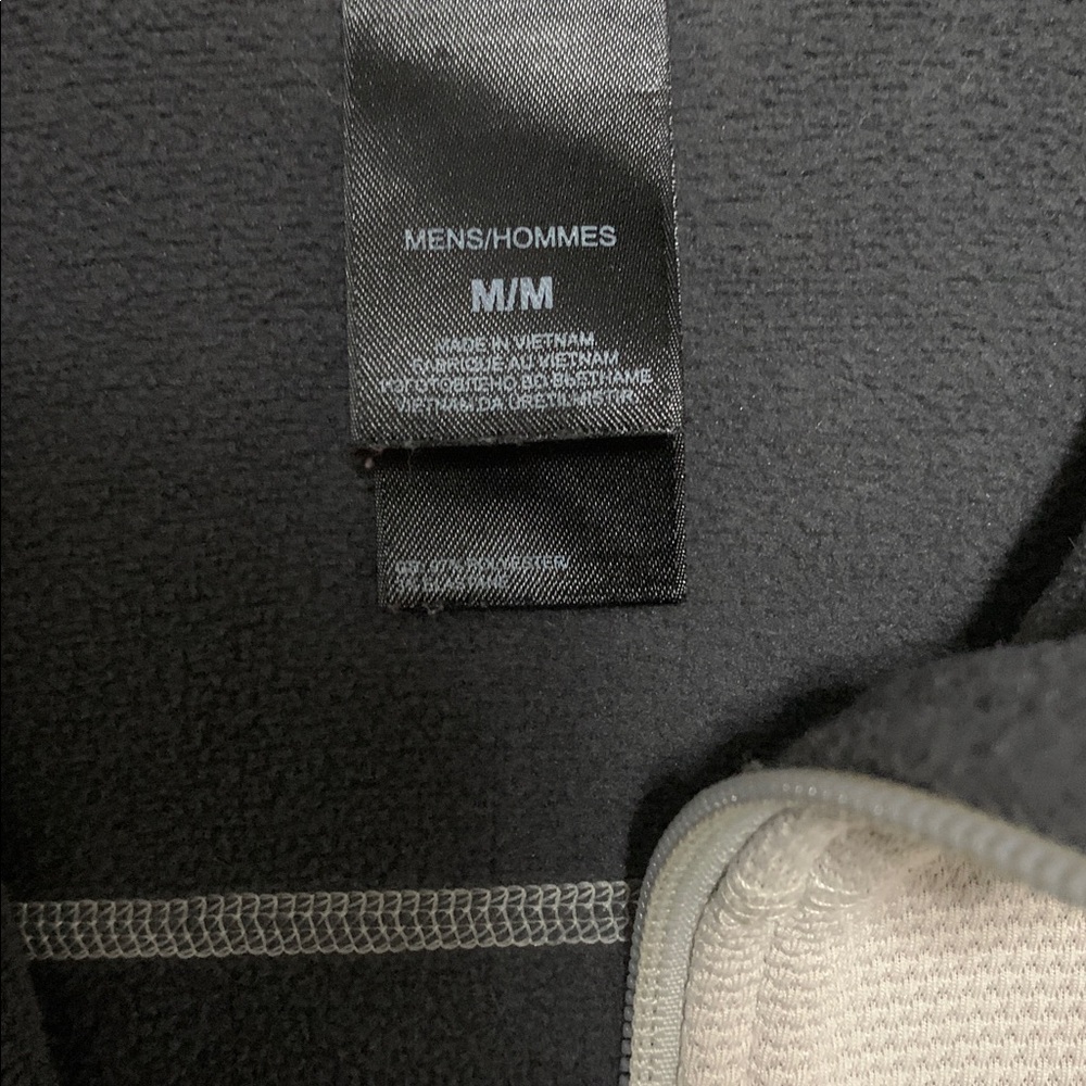 The North Face Men's Cream and Black Performance Jacket - Picture 3 of 3